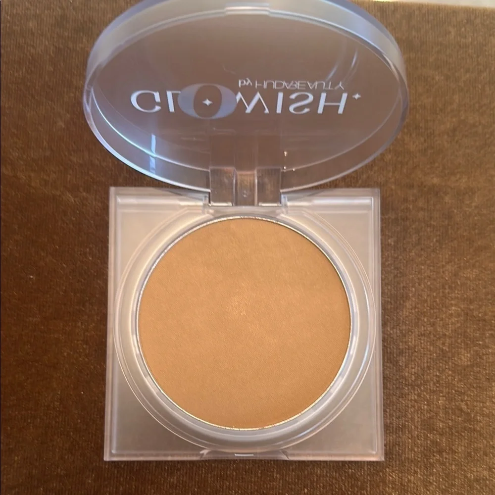 NIB•GloWish by Huda Beauty Luminous Pressed Powder Tan 08